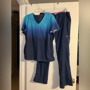 Koi Lite Blue Ombré Scrub Set / Size L